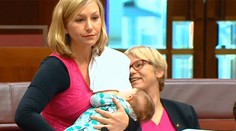 Prepísala históriu. Poslankyňa dojčila bábätko v parlamente