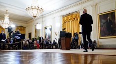 USA presúvajú vojenskú techniku. Do Pobaltia posielajú vojakov, do východnej Európy stíhačky a vrtuľníky