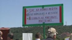 Starostovia a primátori už majú toho dosť, vyšli preto do ulíc. Existenčnú krízu im spôsobuje týchto sedem bodov