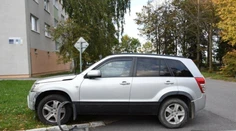 Opitý v Poprade nabúral, auto nechal na križovatke a odkráčal do podniku. Teraz čelí obvineniu