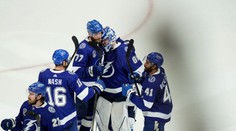 Tampa s Erikom Černákom presvedčivo zdolala Colorado a znížila stav finále NHL