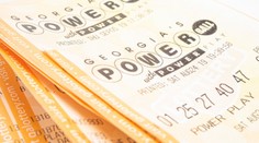 V lotérii Powerball padol gigantický jackpot. Výherca prelomil hneď dve negatívne série