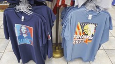 Američania míňali na predmety s menami kandidátov celý majetok. Peniaze putujú obchodníkom, ale aj stranám