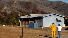 Hasičom sa darí v boji s lesným požiarom v severnej Kalifornii