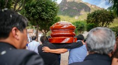 Všetko už bolo pripravené na pohreb, keď sa z rakvy ozval buchot. Rodina sa však zo „zázraku“ dlho netešila