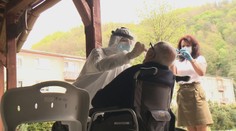 Za utorok pribudlo takmer dvetisíc prípadov covidu, výrazne klesol počet hospitalizovaných