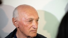 Pomýlili sa a operovali mu nesprávne koleno. Bývalý futbalista si vypočul rozsudok