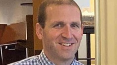 Američan mal nafingovať svoju smrť na kajaku. Polícia tvrdí, že pravdepodobne ušiel do Európy