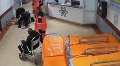 Vyhrážky nožom a útoky na zdravotníkov. Urgent v Nových Zámkoch zažil hororovú službu