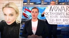 Ruská prokuratúra žiada pre novinárku, ktorá ukázala protivojnový plagát, deväť a pol roka väzenia