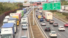 Tu je presné číslo, koľko hodín strávili vodiči v kolónach v Bratislave a Košiciach