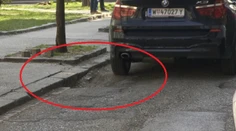 Výtlkov na cestách pribudlo. Poisťovne však škody nepreplatia každému