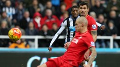 Škrtel "vlastencom" pomohol Newcastlu k výhre nad Liverpoolom