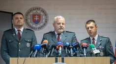 Polícia potvrdila, že o atentátnikovi má veľa informácií. Detaily nesmú prezrádzať