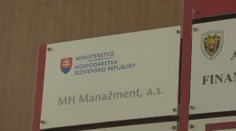 Zaskočila vás výška odmeny pre Bžána? Na obzore je ďalšie vyplácanie rozprávkových súm