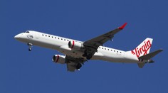 Otrasný zážitok na palube lietadla: Šesť hodín bez jedinej toalety. Cestujúci museli močiť do fliaš