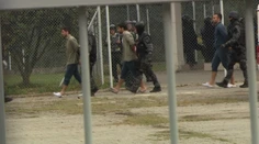 Migranti, ktorí čakajú na vyhostenie zo Slovenska, sa vzbúrili
