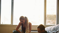 A je to vonku! Zábery Dary Rolins s mladým raperom