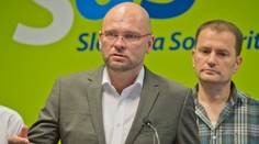 Opozícia sa búri: Slovenská pošta vraj odmietla rozniesť časopis o kauze Kaliňák a Bašternák