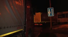 Kamióny smerujúce na Ukrajinu uviazli na Slovensku. Prechod zablokovali ukrajinskí vodiči