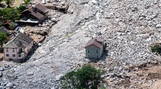 Švajčiarskom sa prehnali záplavy. Štyri osoby zavalilo, tri sú stále nezvestné