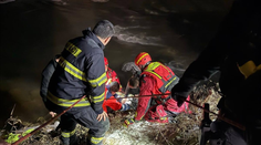 VIDEO: Dráma na Toryse. Hasiči museli z rieky zachraňovať človeka v bezvedomí