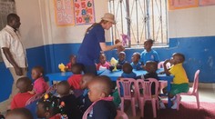 Slovenská učiteľka vymenila školu za Afriku: Pozrite sa, ako pomáha v Ugande