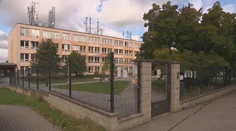 Stovky detí po školskom obede ochoreli. Niektoré skončili v nemocnici, školu museli zatvoriť