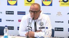 Tesne pred zápasom so Slovinskom došlo v reprezentácii k zmene. Jedného z brankárov vyradili zdravotné problémy