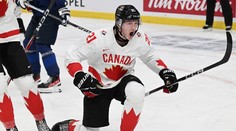 Slovensko vedie po prvom dni MS20 skupinu B. Kanada vyhrala šláger dňa, Švédi si schuti zastrieľali