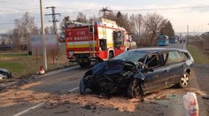 FOTO: Tragická nehoda na Orave. Mladá žena (21) čelne narazila do protiidúceho auta, vodič neprežil (†53)
