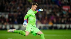 Ter Stegen zaželal Neuerovi skoré uzdravenie. Má to však svoje ale