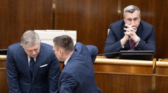 SNS nesúhlasí s utajeným režimom mimoriadnej schôdze. A. Danko chcel, aby na nej zazneli argumenty na podporu vlády