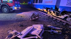 Zrážka vlaku s ručným vozíkom v Bratislave: Na frekventovanom úseku sa tvorili kolóny