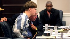 Strelca z Charlestonu odsúdili na 9 doživotí