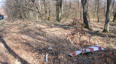 Motocyklista zahynul po náraze do dopravnej značky