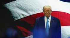 Trump o rokovaniach o ukončení vojny na Ukrajine: Rusi držia v rukách tromfy