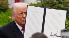 Trumpove výpočty ohľadom EÚ sú hlúpe a smiešne, tvrdí analytik. Varuje Brusel, aby sa do obchodnej vojny nepúšťal