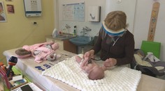 Hoci by si mohli užívať dôchodok odmietajú to. Tieto lekárky stále chodia k pacientom s nadšením