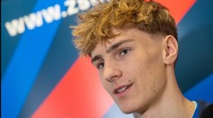 S klincami v rukách pútal pohľady, na lyžiach spraví aj salto. Olympionik prezradil, aké je to lietať (rozhovor)