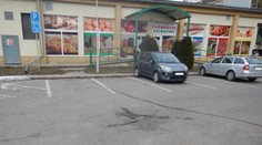 Vodič po nehode sanitku nezavolal, dôchodkyňa po páde zraneniam podľahla