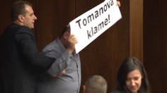 Chaos v parlamente! O nečakaný rozruch sa postarala správa o práci ombudsmanky