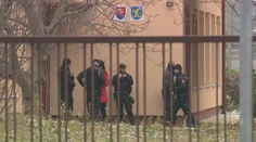 Objavujú sa informácie, že za výhražnou správou na školách môže byť organizovaný kult