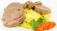 RECEPT NA DNES: Pomaly pečena sviečkovica