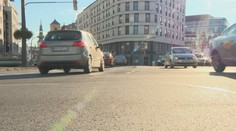 Skontrolovať olej či doliať vodu do auta? Pozreli sme, ako sú na tom slovenskí vodiči