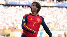 Z kritizovaného hráča sa stal nesmrteľný hrdina. Argentínske hradby prelomil Torres, Španieli sú majstri sveta