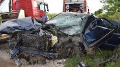 Hrôzostrašné foto tragickej nehody pri Trnave: Auto zastavil až strom