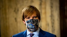 Český minister zdravotníctva to s koronavírusom vzdal. Ráno odstúpil z funcie