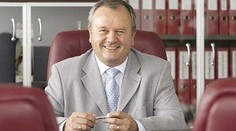 Kedysi úspešný podnikateľ, dnes ho stíhajú za podvod