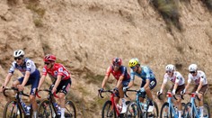 Mali nachystaných 400 litrov oleja a chceli spôsobiť hromadnú haváriu. Polícia zakročila včas